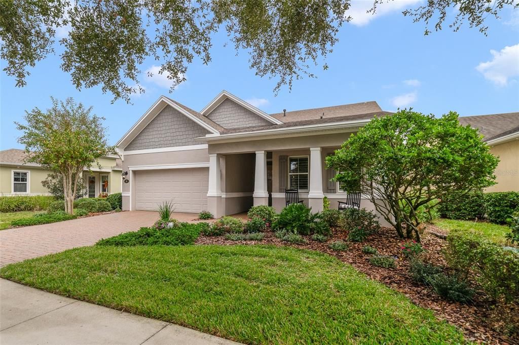 Meticulously maintained craftsman style home