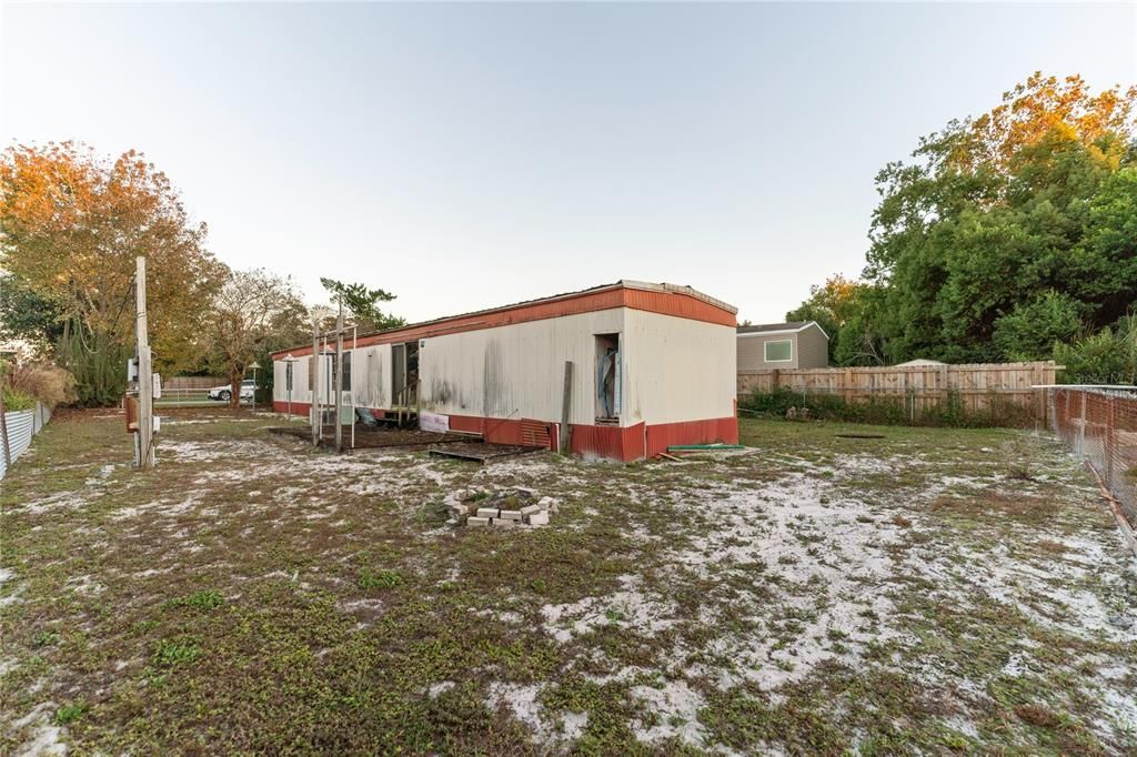 For Sale: $108,000 (3 beds, 2 baths, 1064 Square Feet)