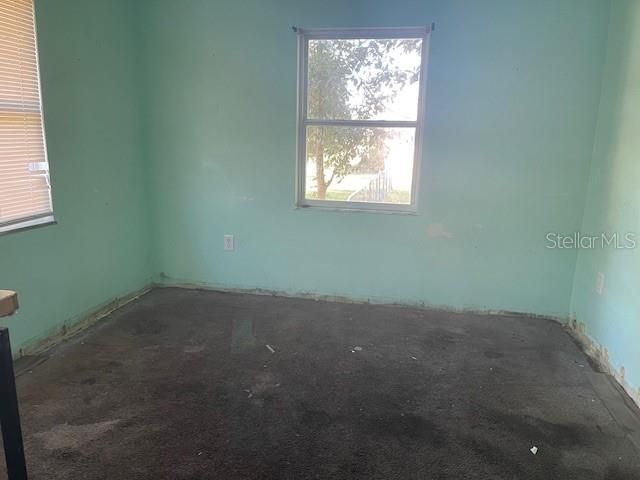 For Sale: $179,000 (2 beds, 1 baths, 1040 Square Feet)