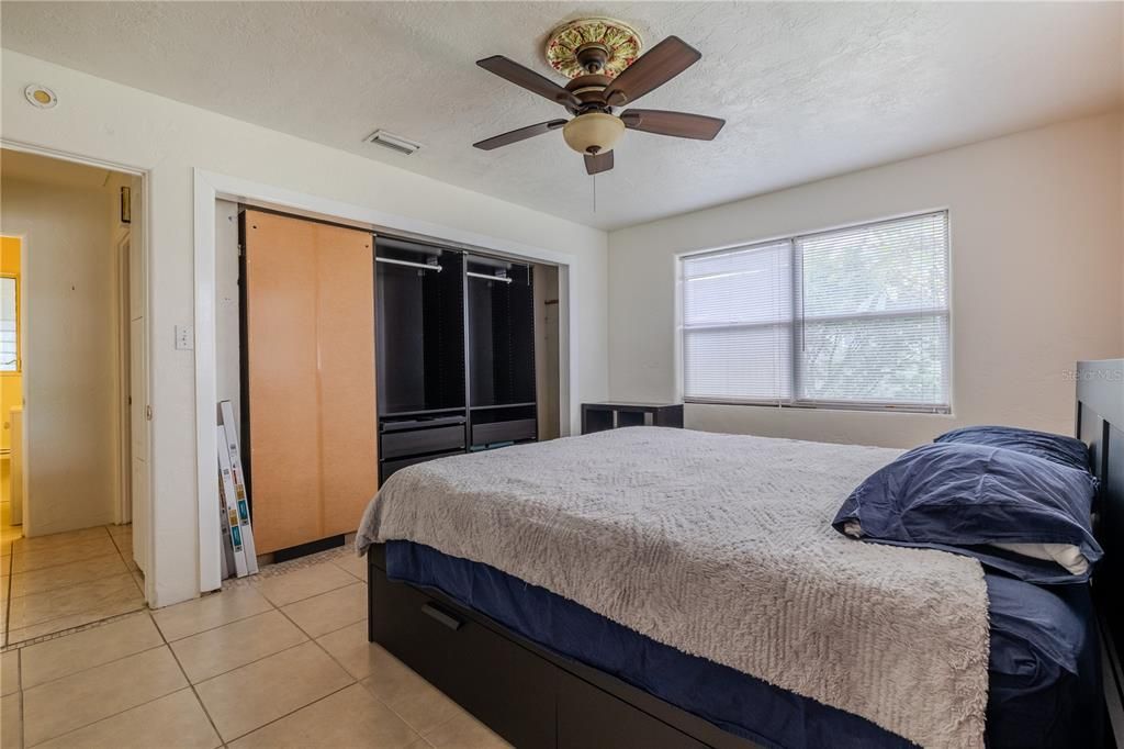 For Rent: $3,600 (3 beds, 2 baths, 1140 Square Feet)