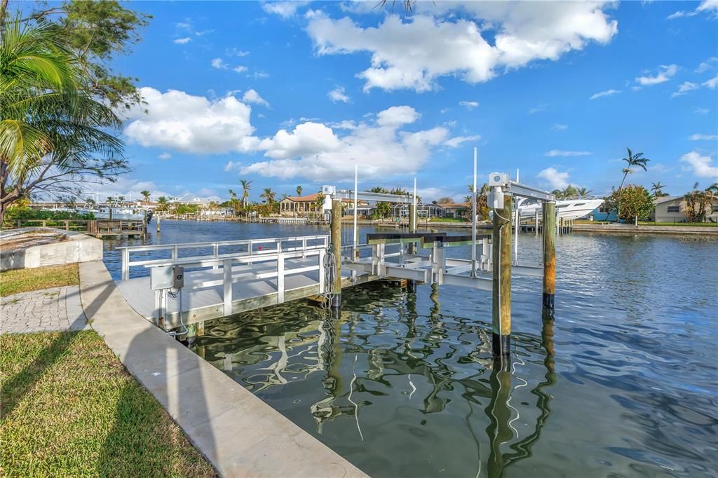 12K Boat Lift