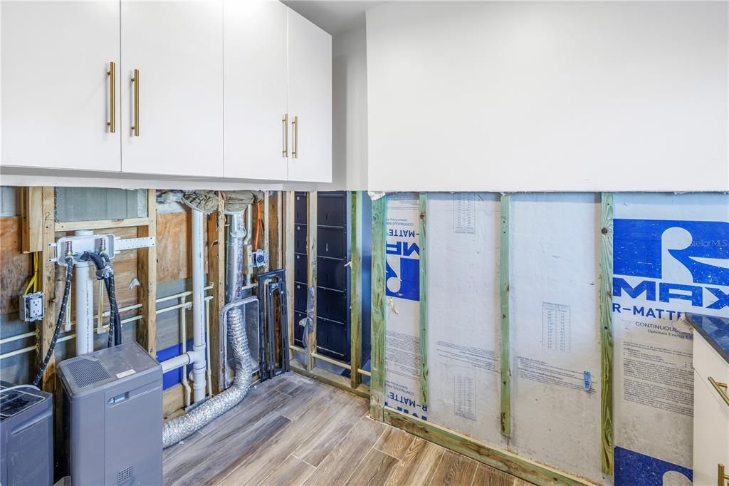 Laundry room, upper cabinet storage