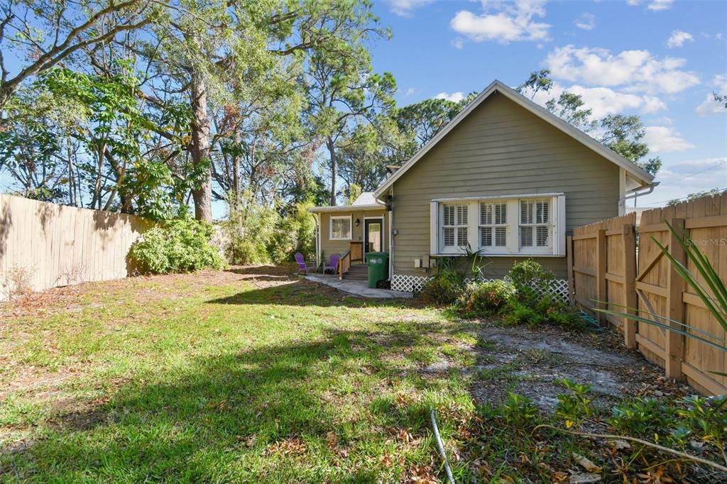 For Sale: $1,175,000 (3 beds, 2 baths, 2439 Square Feet)