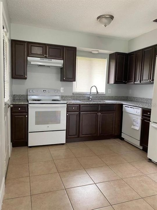 For Rent: $1,449 (2 beds, 1 baths, 950 Square Feet)