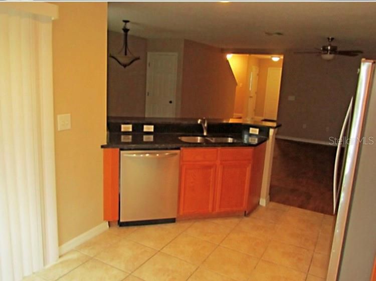 For Rent: $2,000 (3 beds, 2 baths, 1473 Square Feet)