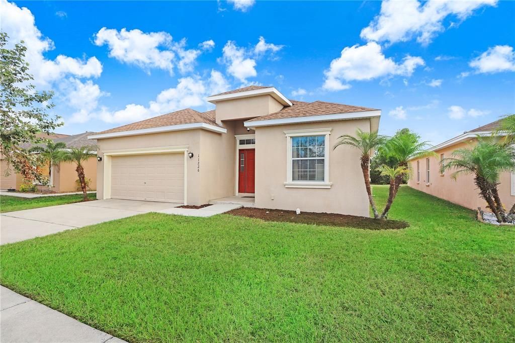 For Sale: $349,990 (4 beds, 2 baths, 1889 Square Feet)