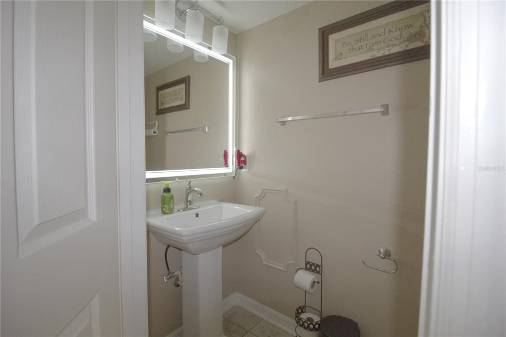 1st floor bathrom 5 / half bath