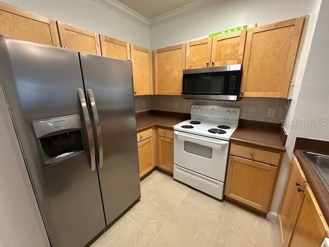 For Rent: $1,295 (1 beds, 1 baths, 598 Square Feet)