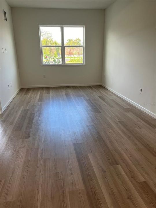 For Rent: $1,800 (1 beds, 1 baths, 695 Square Feet)