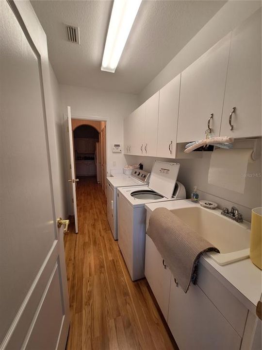 For Rent: $3,900 (2 beds, 2 baths, 1565 Square Feet)