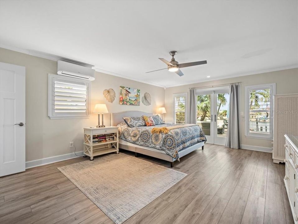 First floor bedroom with access to pool