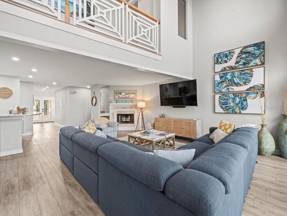 For Sale: $2,700,000 (3 beds, 4 baths, 3655 Square Feet)