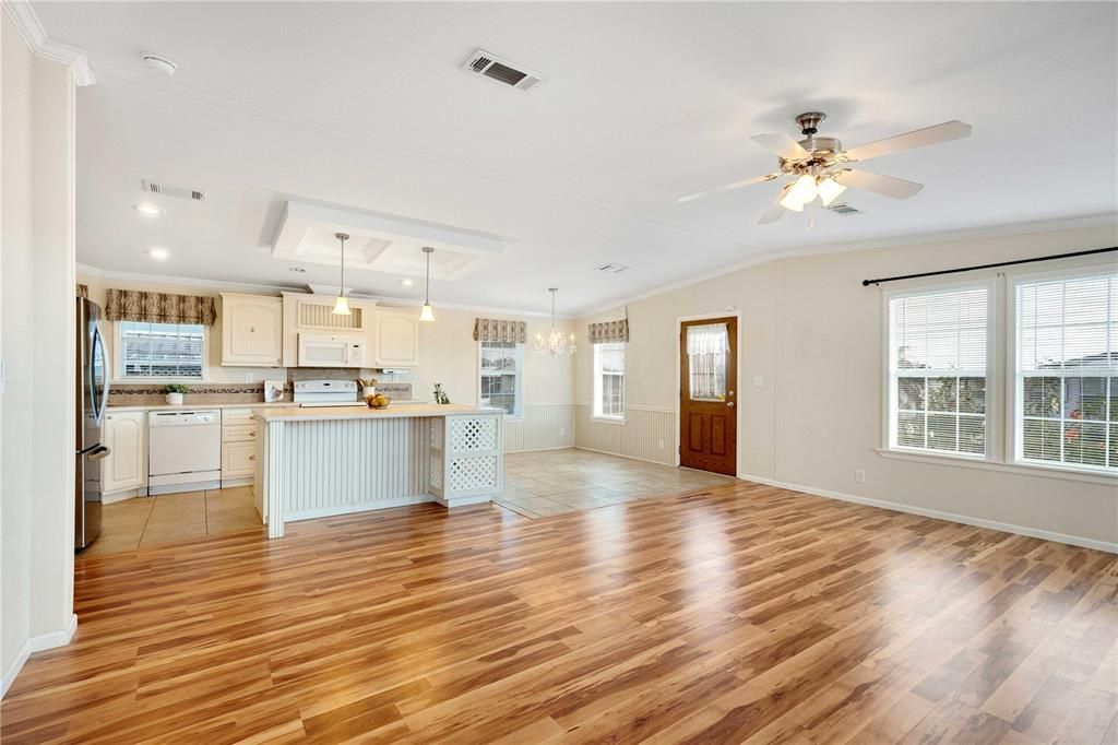 Living/Dining Room/Kitchen