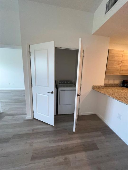 For Rent: $2,200 (2 beds, 2 baths, 1142 Square Feet)