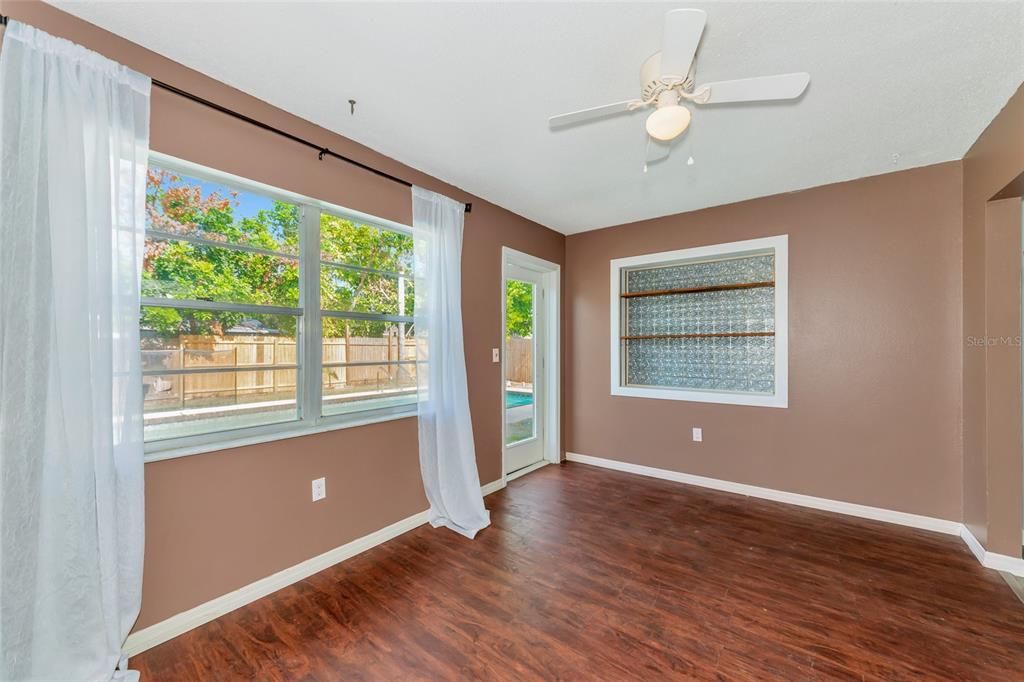 For Sale: $429,900 (3 beds, 2 baths, 1582 Square Feet)