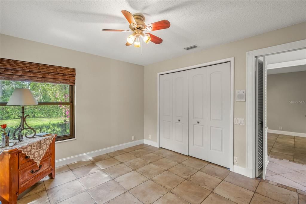 Laundry Room with utility sink