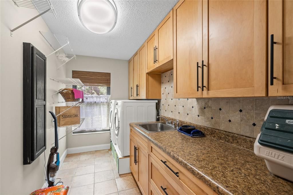 Laundry Room with utility sink