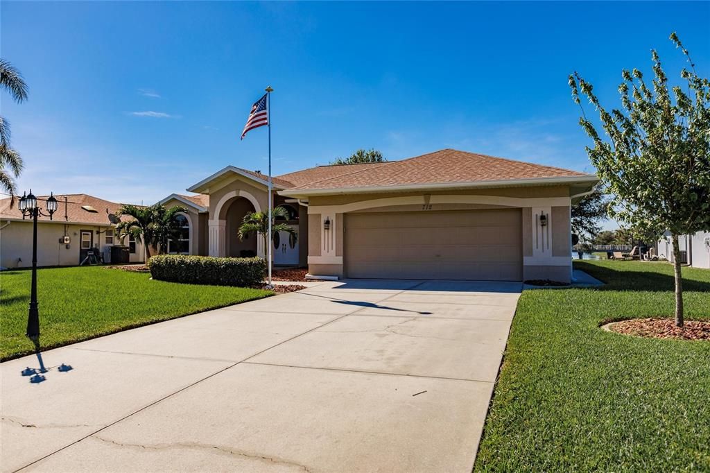 For Sale: $499,000 (3 beds, 3 baths, 2407 Square Feet)