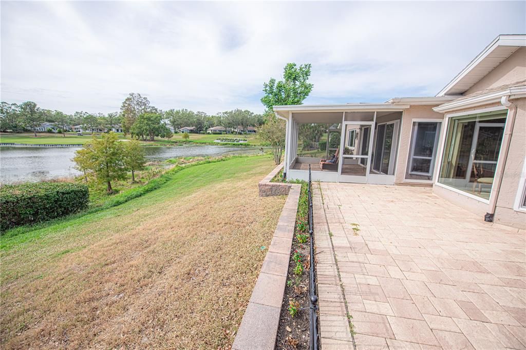 For Sale: $585,000 (3 beds, 2 baths, 1971 Square Feet)