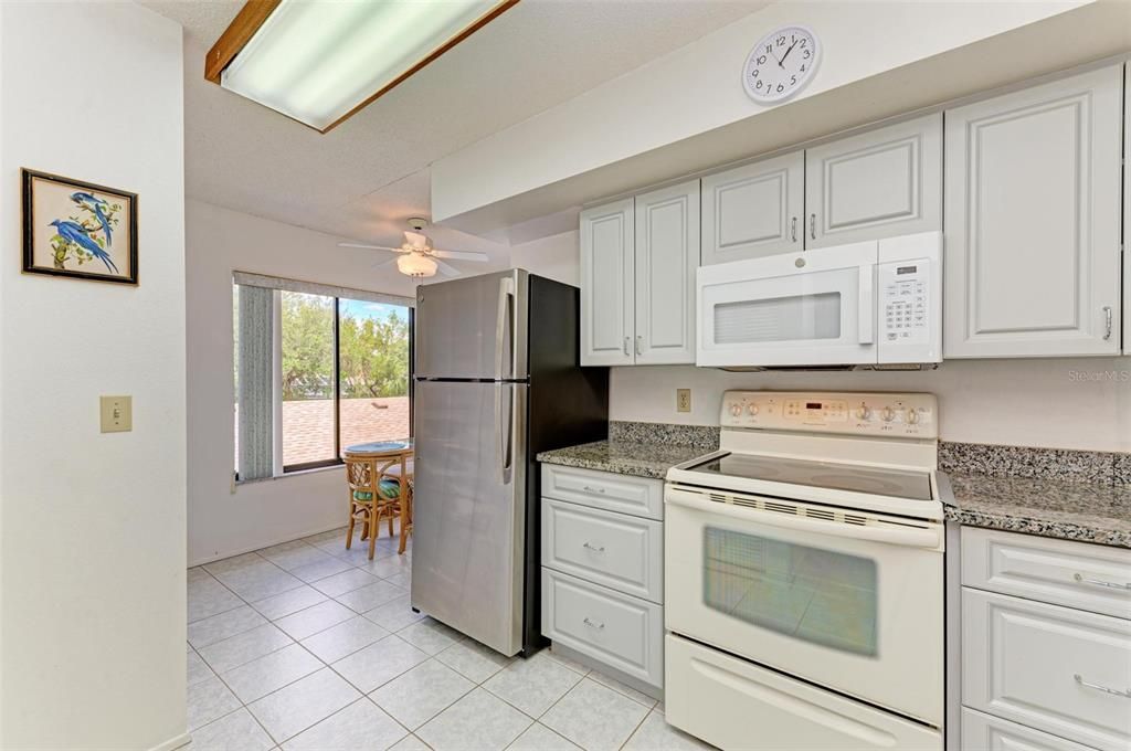 For Sale: $230,000 (2 beds, 2 baths, 1108 Square Feet)