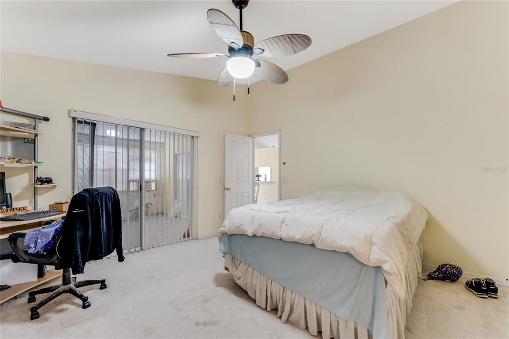 For Sale: $299,000 (3 beds, 2 baths, 1329 Square Feet)