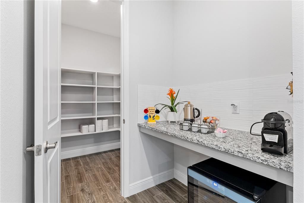 kitchen wet bar