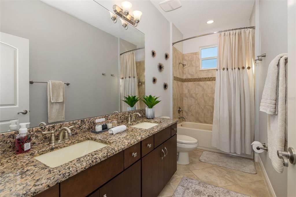 Upstairs Bath w/Tub-Shower!