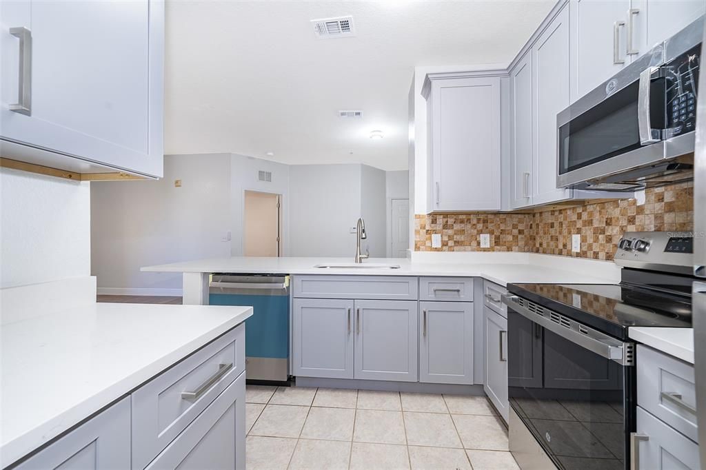 For Sale: $314,990 (4 beds, 2 baths, 1417 Square Feet)