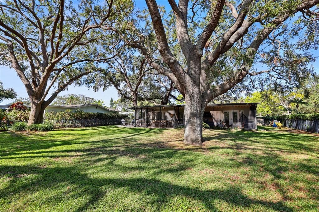 For Sale: $925,000 (3 beds, 2 baths, 2149 Square Feet)