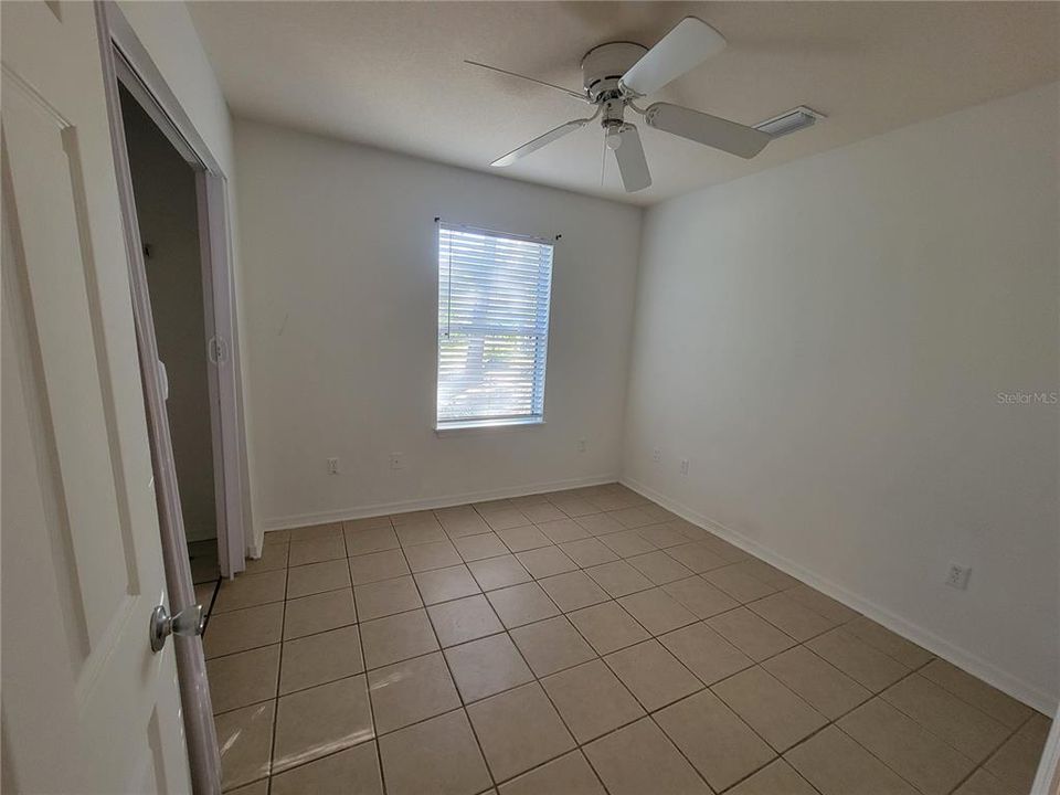 For Rent: $1,300 (3 beds, 2 baths, 1162 Square Feet)