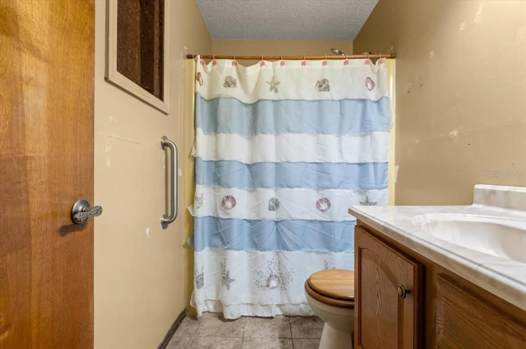 For Sale: $249,900 (2 beds, 2 baths, 1876 Square Feet)