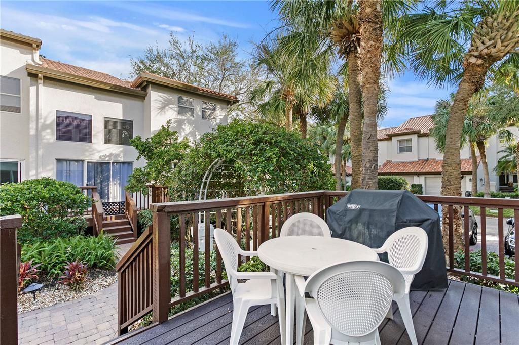 Alfresco dining is perfect this time of year in this outdoor space