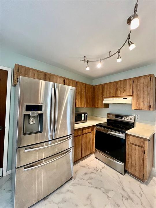 For Rent: $2,750 (3 beds, 2 baths, 1780 Square Feet)