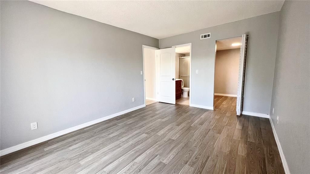 For Rent: $1,800 (3 beds, 2 baths, 1140 Square Feet)