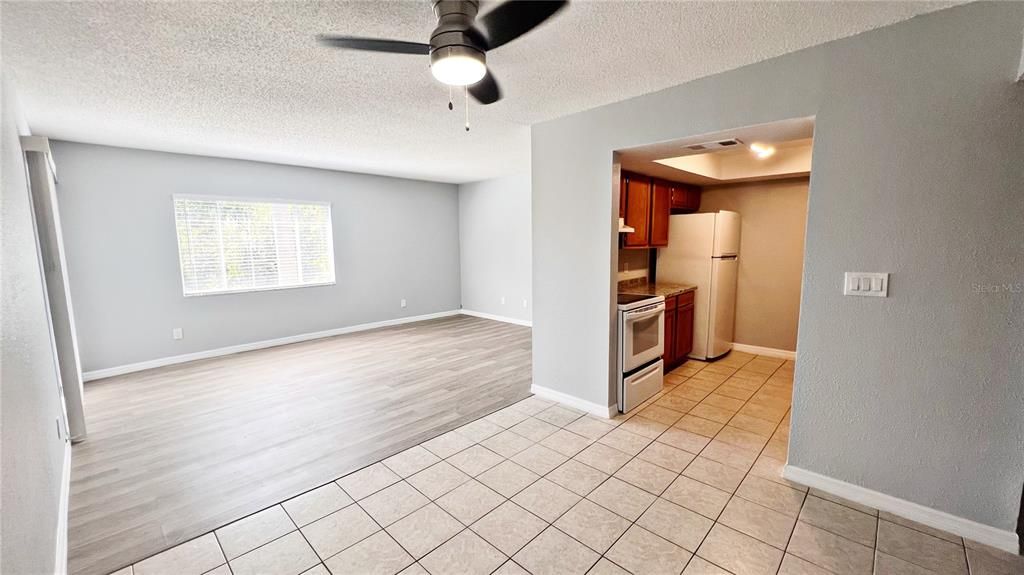 For Rent: $1,800 (3 beds, 2 baths, 1140 Square Feet)