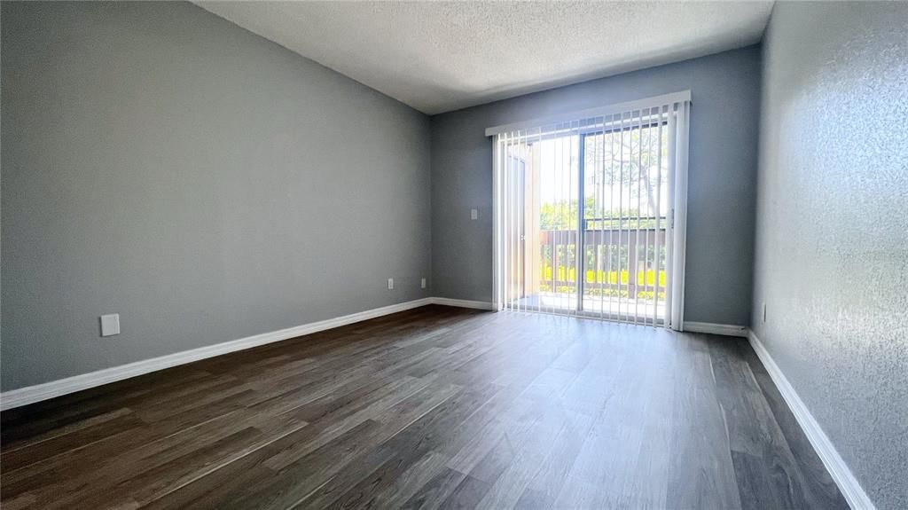 For Rent: $1,800 (3 beds, 2 baths, 1140 Square Feet)