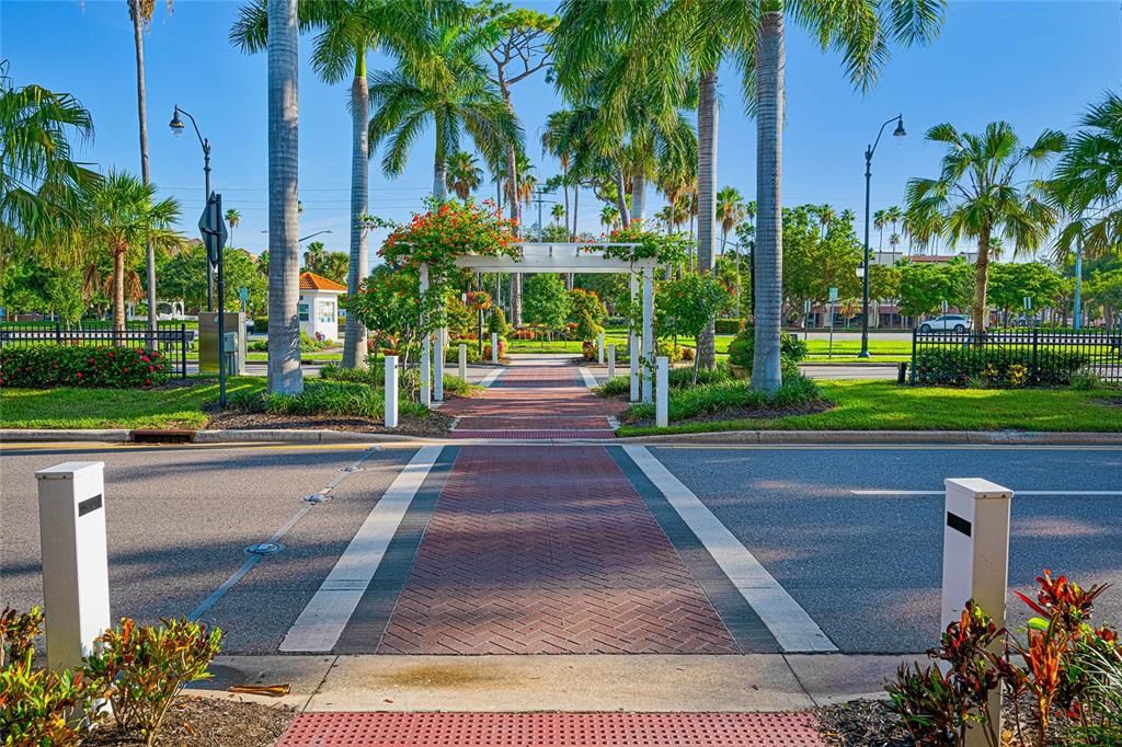 Historic Venice Island Walkway to Centennial Park