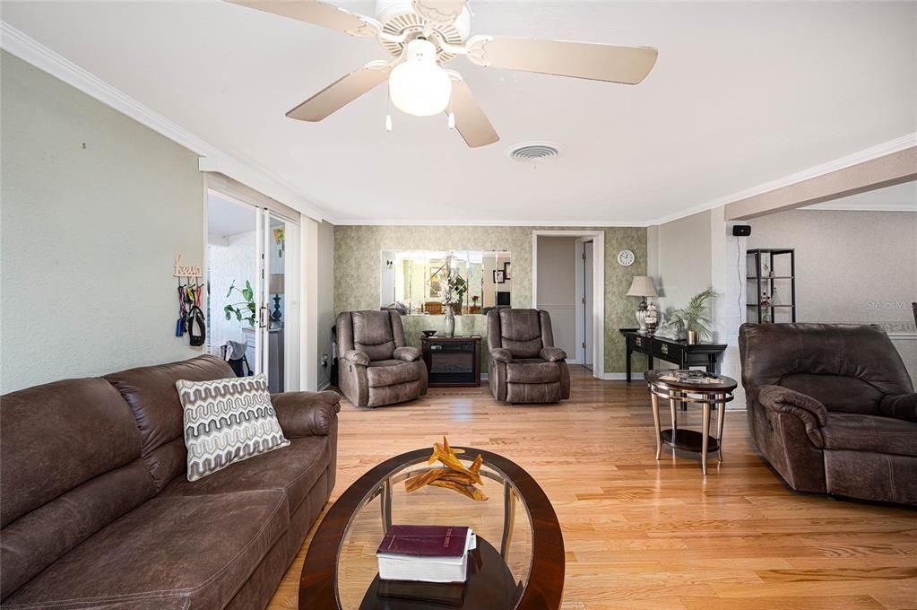 Living Room with Shiny OAK FLOORING