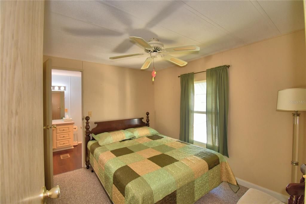 For Sale: $136,000 (2 beds, 2 baths, 1440 Square Feet)