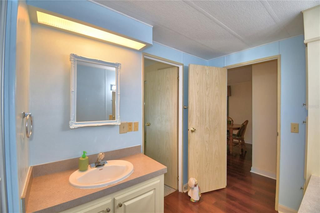 For Sale: $136,000 (2 beds, 2 baths, 1440 Square Feet)