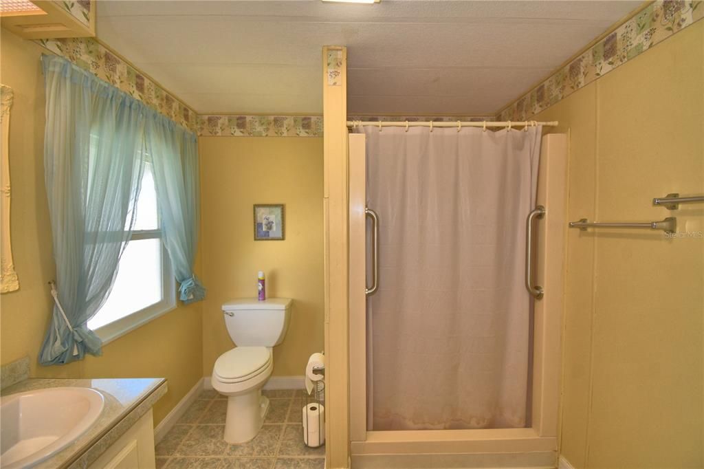 For Sale: $136,000 (2 beds, 2 baths, 1440 Square Feet)