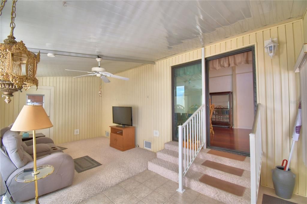 For Sale: $136,000 (2 beds, 2 baths, 1440 Square Feet)