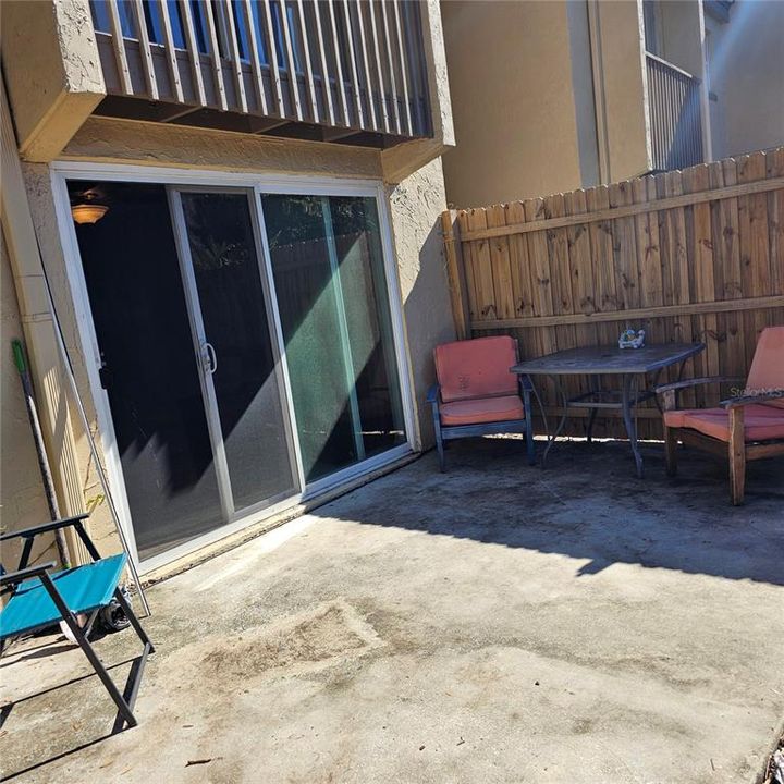 For Sale: $109,900 (1 beds, 1 baths, 792 Square Feet)