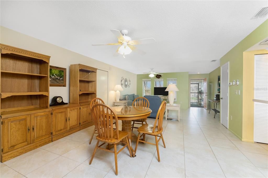 For Sale: $289,000 (2 beds, 2 baths, 1527 Square Feet)