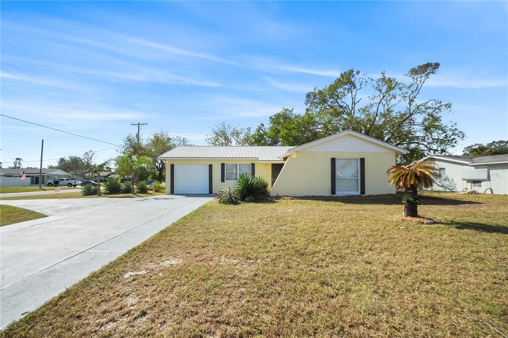 For Sale: $315,000 (3 beds, 2 baths, 1430 Square Feet)