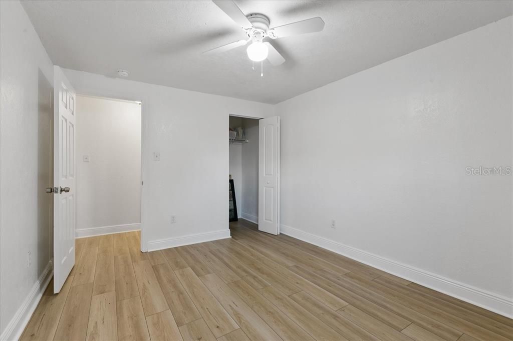 For Rent: $1,800 (2 beds, 1 baths, 800 Square Feet)