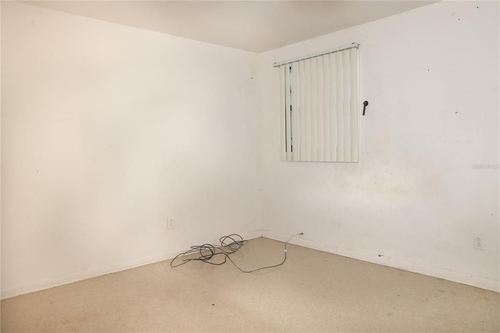 For Sale: $245,000 (3 beds, 1 baths, 1132 Square Feet)