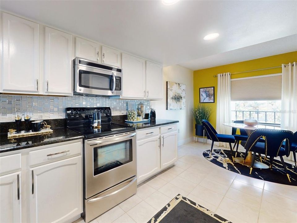 For Sale: $329,000 (2 beds, 2 baths, 1352 Square Feet)