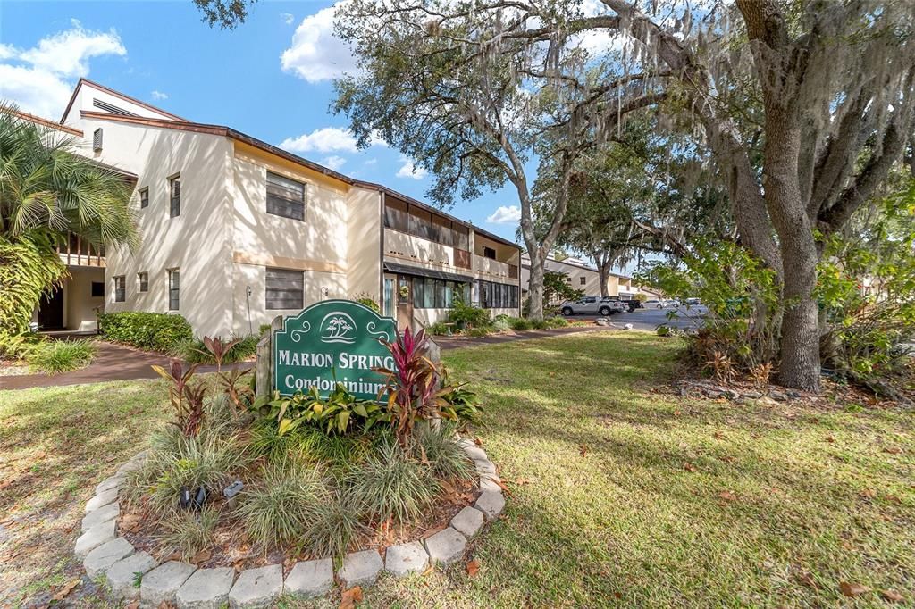 Marion Springs, A nice small condo community with Ocala Municipal Golf course in the back