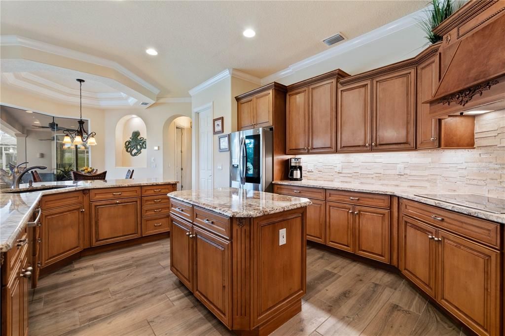 Granite Countertops w/Travertine Tile Backsplash